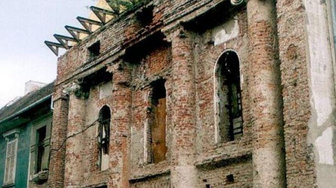 Leszavazták Aradon a régi színház elidegenítésének tervét