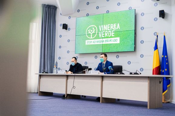 „Kiráncigálná” autójukból az embereket a Zöld Péntek program