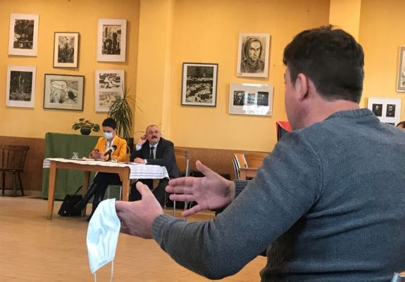 Elpanaszolhatták gondjaikat a szociális szolgáltatásokat nyújtó civil szervezetek