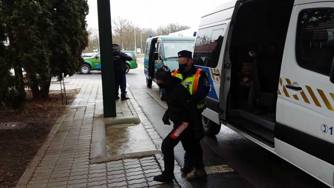 Román embercsempészt vettek őrizetbe Magyarországon