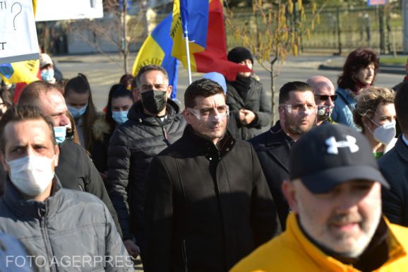 Források: 15 ezer lejes bírságot szabnak ki az AUR politikusaira a tüntetések miatt