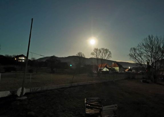 Így látták olvasóink Erdélyből a vasárnapi szuperholdat (FOTÓK)