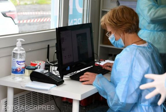 Megállítani már nem tudjuk a járvány harmadik hullámát, csak ellaposítani a fertőzési görbét