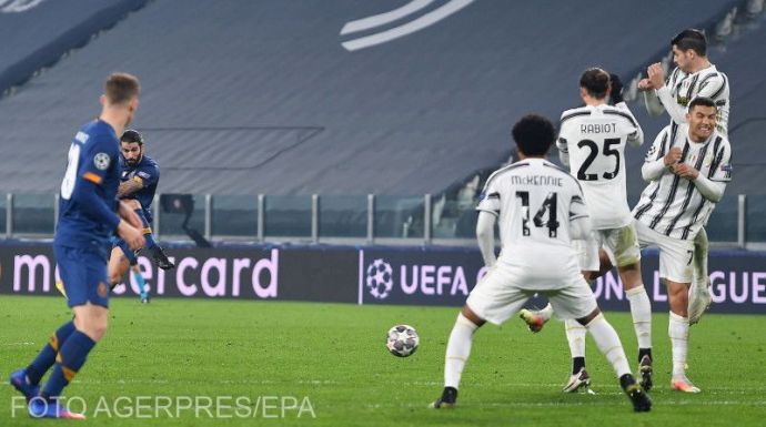 Az emberhátrányban játszó Porto hosszabbításban ejtette ki a Juventust