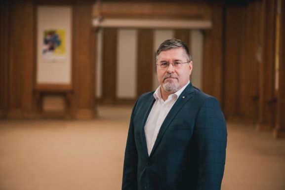 Megosztja az igazságszolgáltatási szereplőket is a bírák és ügyészek számára előirányzott „mentelmi jog”