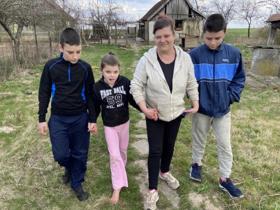 Autista kislány családjának otthonát mentené meg a Bihar megyei Civil Kör