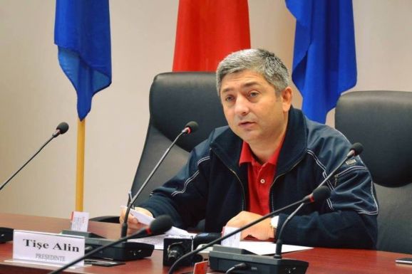 Kezdődik: Alin Tișe leváltaná Vákár Istvánt a Kolozs megyei RMDSZ-es prefektus kinevezése miatt