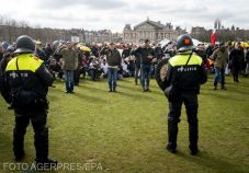 A korlátozások ellen tüntettek több nyugat-európai országban