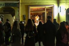 Kirakatokba költöztették a székelyudvarhelyi színházat 