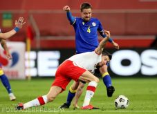 Legalább egy hónapig nem léphet pályára Robert Lewandowski