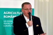 Jövő szerdán szavaznak a mezőgazdasági miniszter ellen benyújtott egyszerű indítványról