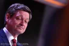 Történelmi vereséget szenvedett Angela Merkel pártja a német tartományi választásokon