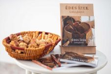 Ajándékkönyvvel népszerűsítik Székelyföld édes ízeit