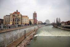 Az önkormányzat tévedése miatt négyszer többet kell fizetniük a váradi szülőknek a bölcsődei oktatásért