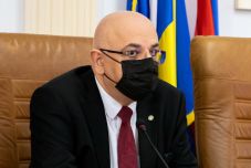 Így kerülhető el Arafat szerint az üzletek túlzsúfolódása