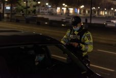 Házhoz küldi a rendőrség a büntetést a vasárnap esti nagyváradi tüntetőknek