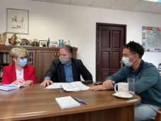 A Kolozs és Szilágy megyei vízhálózat projektjéről egyezetett Hegedüs Csilla államtitkár Vákár Istvánnal