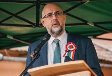 Kelemen Hunor Kalotaszentkirályon: tisztelegnünk kell a hétköznapi hősök előtt is