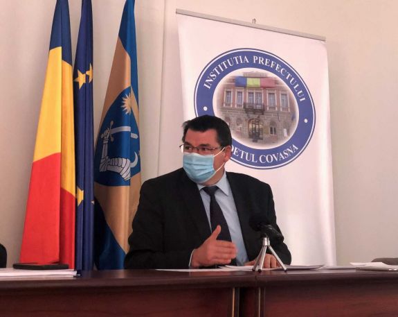 A háromszéki prefektus felszólította a hivatalokat, hogy válaszoljanak a lakossági beadványokra