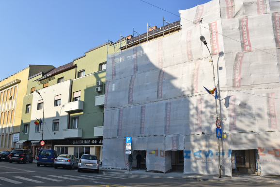 Semmi vagy 500 százalék – megéri felújítani Szatmárnémeti központi épületeit