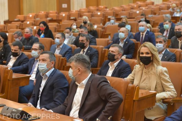 Megkezdődtek a tárgyalások a PNL, a PSD, az RMDSZ és a kisebbségek frakciója között