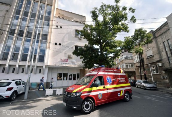 Négy szabad intenzív terápiás ágy áll a koronavírusos betegek rendelkezésére
