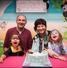 „A Jó Isten egy másik anyuka hasába küldött, de szólt neki, hogy én a te kislányod vagyok” – az örökbefogadás feltétel nélküli elfogadás