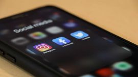 Betiltja a Facebook és Instagram a politikai nézetet, származást, vallást célzó hirdetéseket