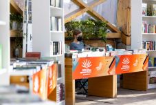 5-600 eladott példány igazi sikernek számít egy erdélyi könyvnél – mérlegvonás a marosvásárhelyi könyvvásáron