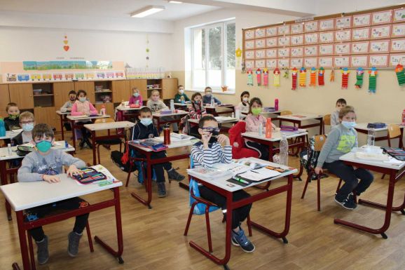 Hargita megyében az iskolák 60 százalékában lesz jelenléti oktatás a jövő héten