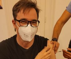 Az oltás felvételére buzdít Karácsony Gergely budapesti főpolgármester