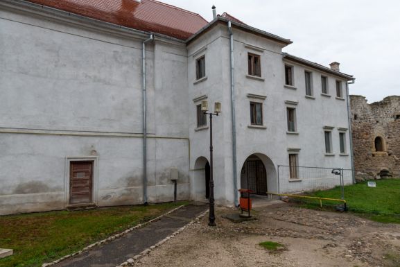 Visszakapta a református egyház a nagyenyedi Bethlen-kastélyt