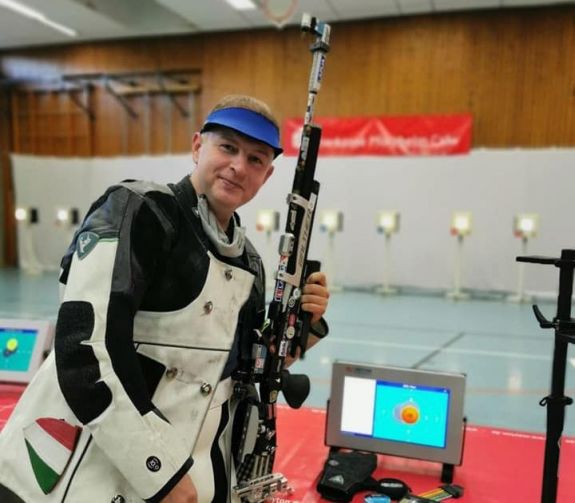 FRISSÍTVE – Román állampolgárságot kapott a Magyarországon két évre eltiltott Sidi Péter