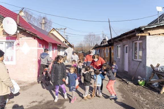 Csíksomlyói romák – meglátogattuk a Máltai Szeretetszolgálat közösségi házát