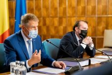 Hétfőre várja Iohannis az elnöki palotába a parlamenti pártok vezetőit