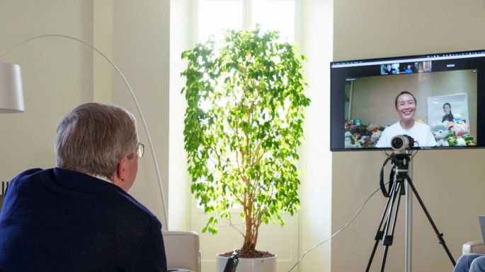 Videótelefonált a NOB elnökével Peng Suaj