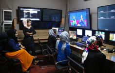 A tálibok eltüntetnék a nőket a filmekből és tévésorozatokból