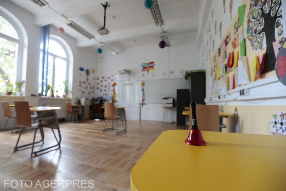 Felfüggesztették a zsarolással gyanúsított sepsiszentgyörgyi iskolaigazgatót