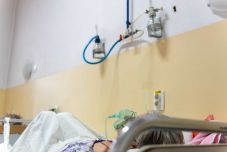 Az élet írta: „Ha nem létezik a vírus, édesapámnak miért kellett meghalnia?” – olvasóink mesélnek tapasztalataikról