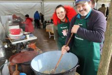 Agrárminiszteri elismerésben részesültek a partiumi falugazdászok a böllérversenyen