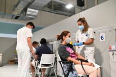 WHO: az omikron még nem okozott halált, de érdemes felgyorsítani az oltási kampányokat