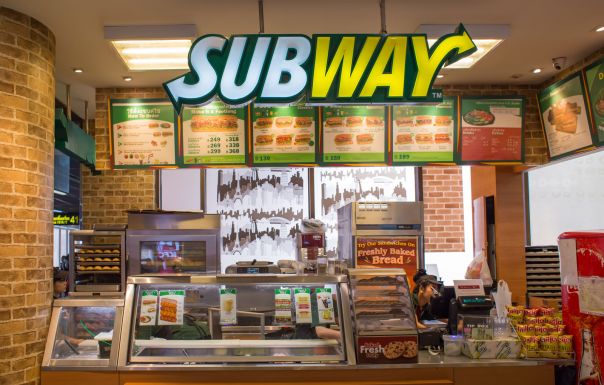 Nem megy jól a bolt Romániában az amerikai fast-food láncnak, éttermeket zárt be