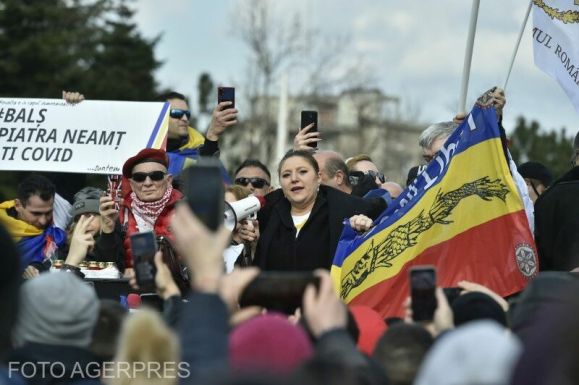 Nyomozást indított a DIICOT egy Diana Şoşoacă szenátort érintő ügyben