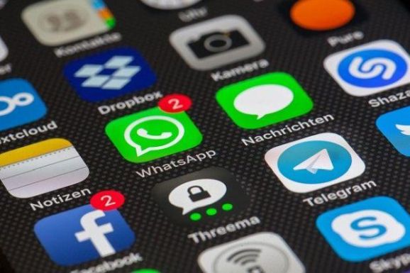Órákon át globálisan elérhetetlen volt a Facebook és platformjai