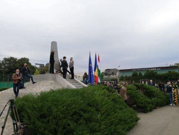 Megkezdődtek a megemlékezések a vértanúk városában, Aradon