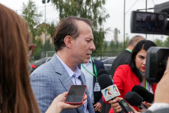 Mégsem fog miniszterelnök-jelöltet nevesíteni hétfőn a PNL, ha nem körvonalazódik egy parlamenti többség