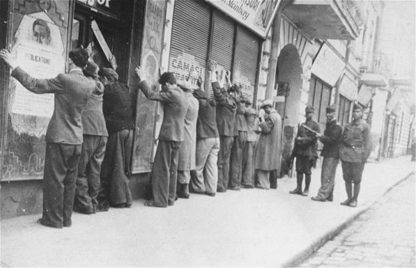 Határozott fellépést ígért a kormányfő a szélsőségek ellen
