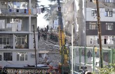 Összedőlt egy hétemeletes ház Batumiban