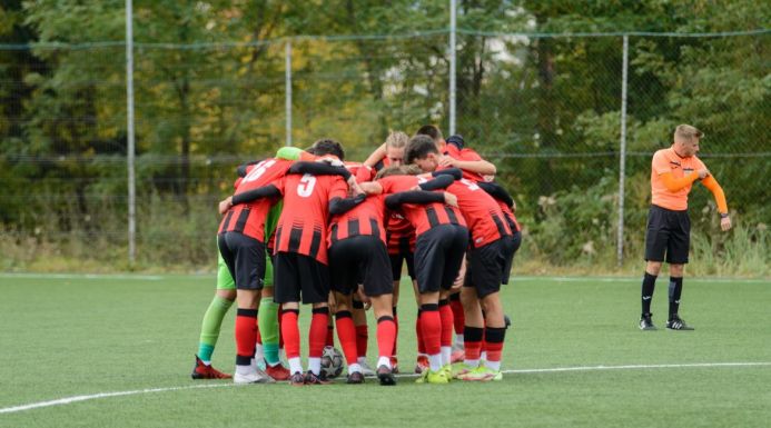 Tömegjelenetek és paprikaspray az FK Csíkszereda U16-os csapatának mérkőzésén