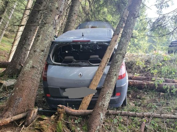 Kigyulladt egy autó a Madarasi Hargitára vezető úton